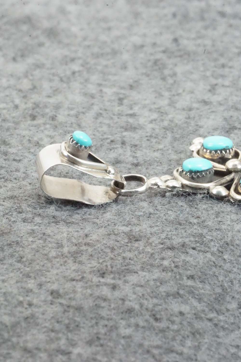 Turquoise & Sterling Silver Pendant - Verdi Booqua