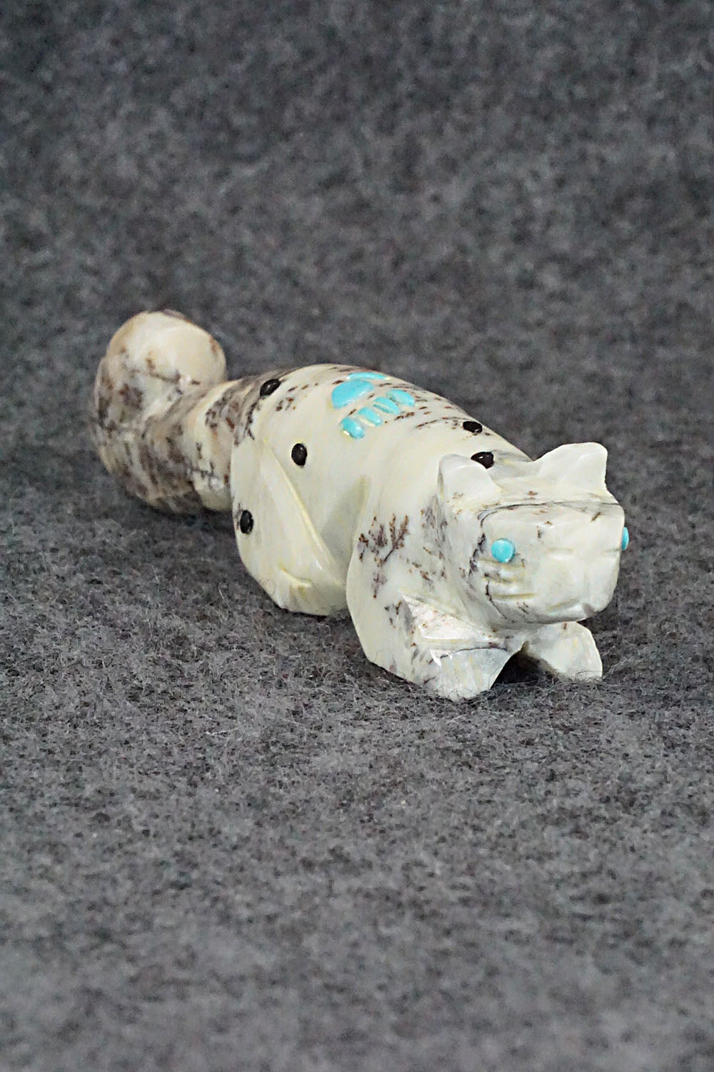 Mountain Lion Zuni Fetish Carving - Danette Laate