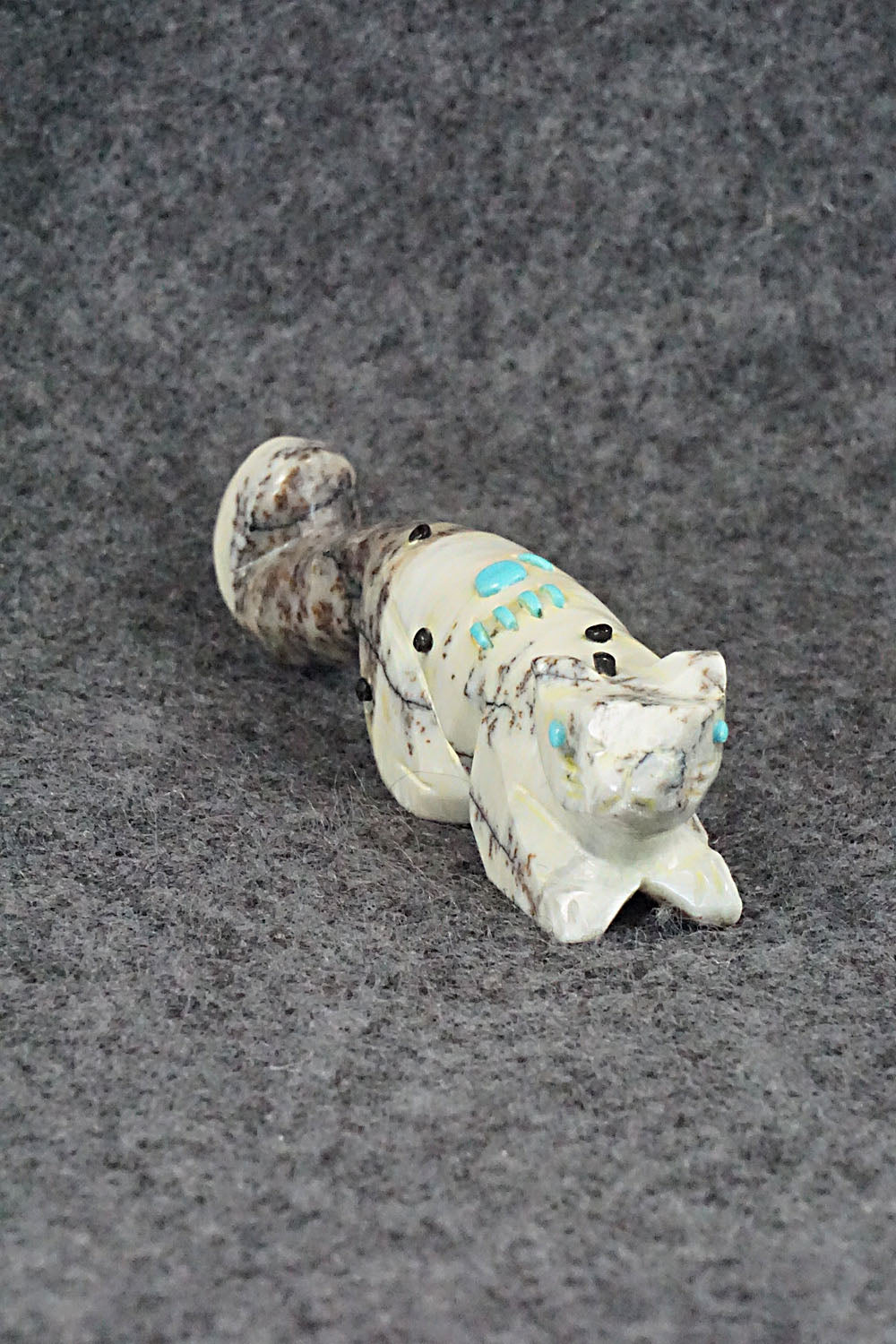 Mountain Lion Zuni Fetish Carving - Danette Laate
