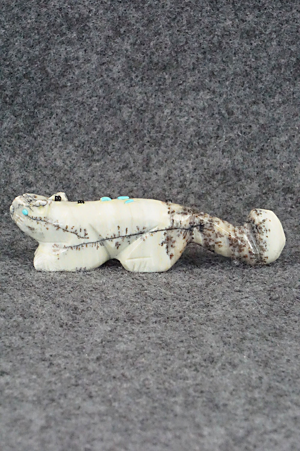 Mountain Lion Zuni Fetish Carving - Danette Laate