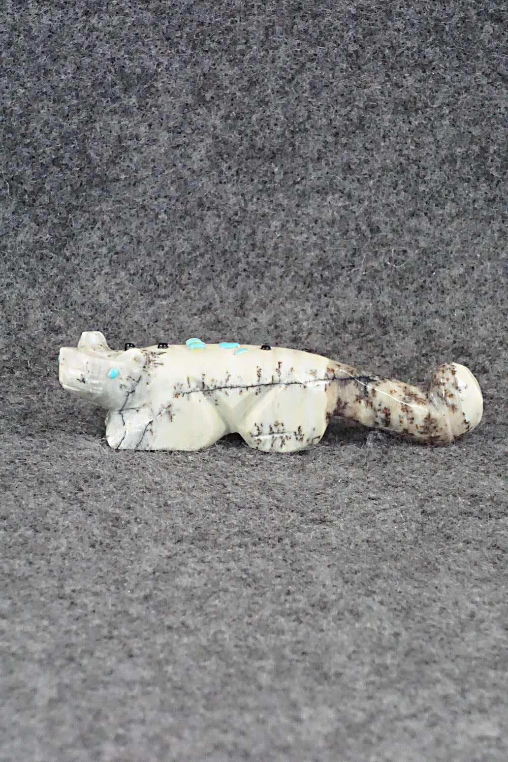 Mountain Lion Zuni Fetish Carving - Danette Laate