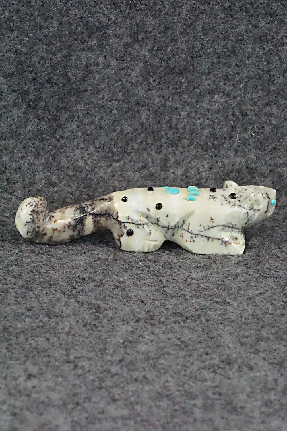 Mountain Lion Zuni Fetish Carving - Danette Laate