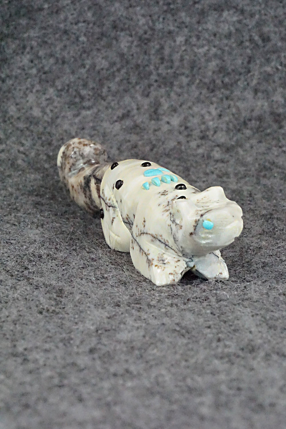 Mountain Lion Zuni Fetish Carving - Danette Laate