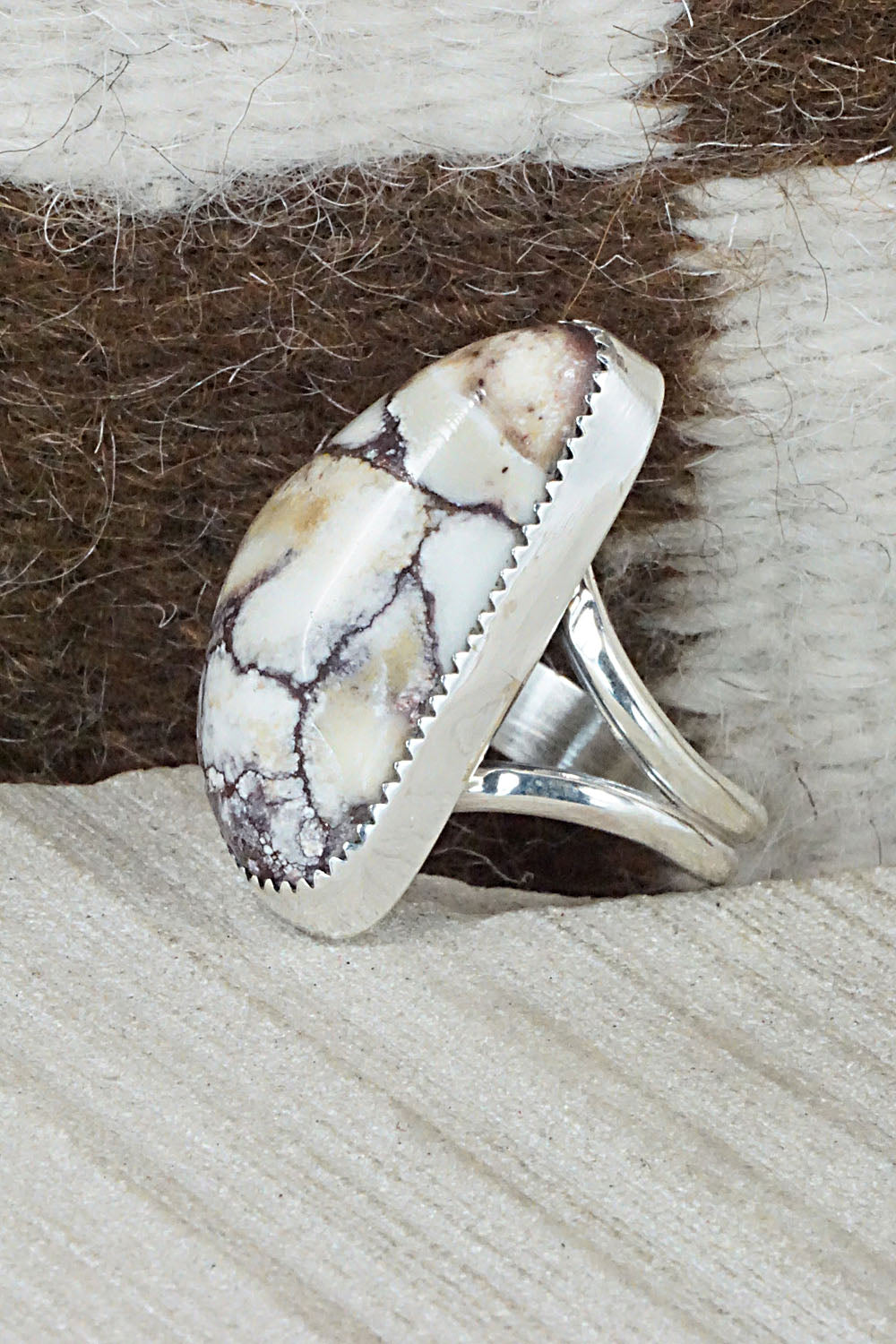 Wild Horse & Sterling Silver Ring - Leslie Nez - Size 10