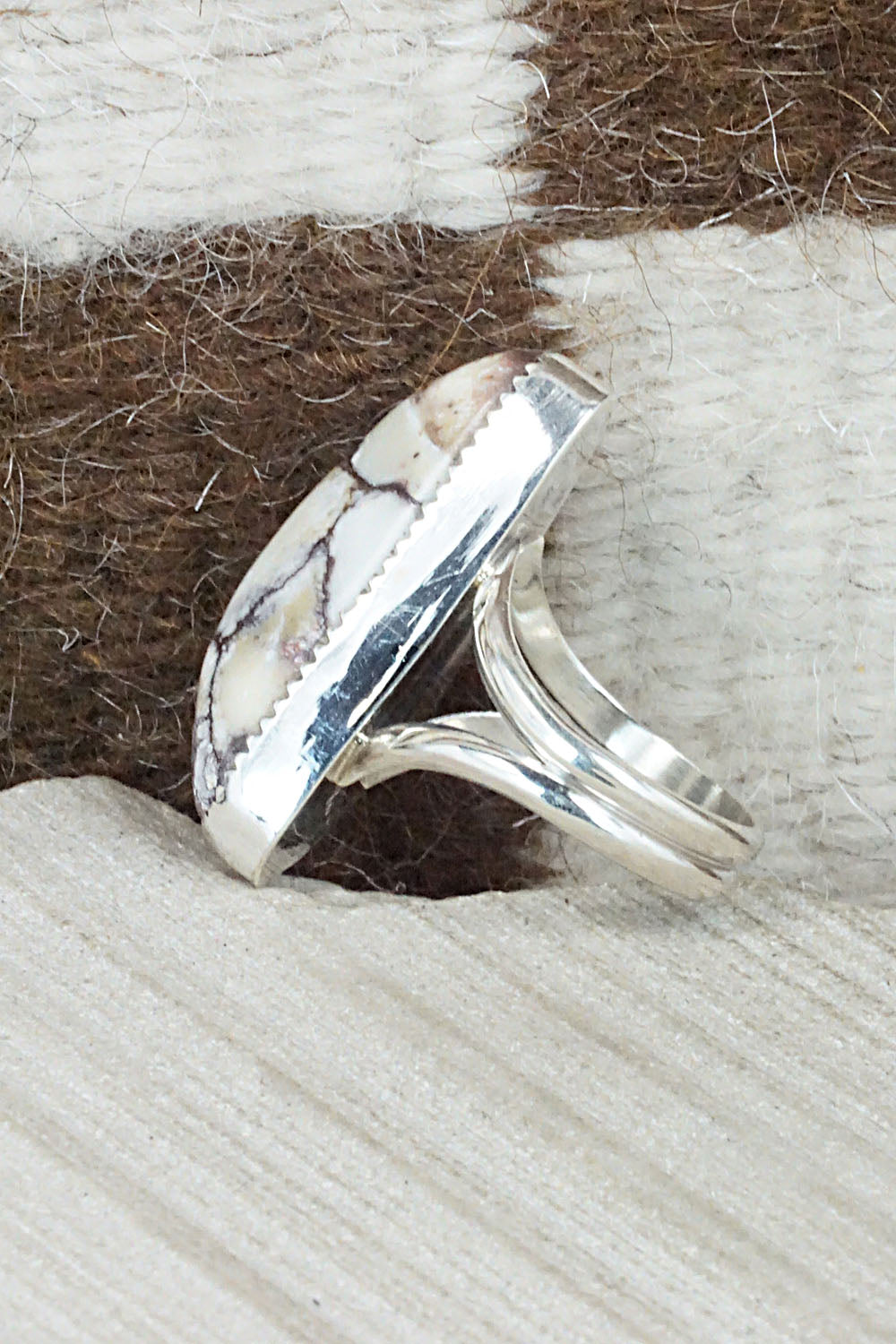 Wild Horse & Sterling Silver Ring - Leslie Nez - Size 10
