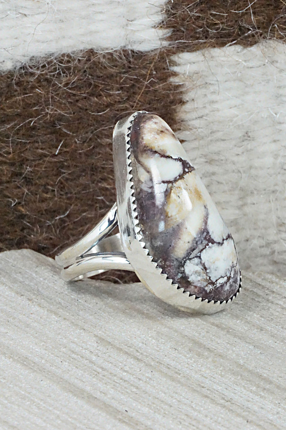 Wild Horse & Sterling Silver Ring - Leslie Nez - Size 10