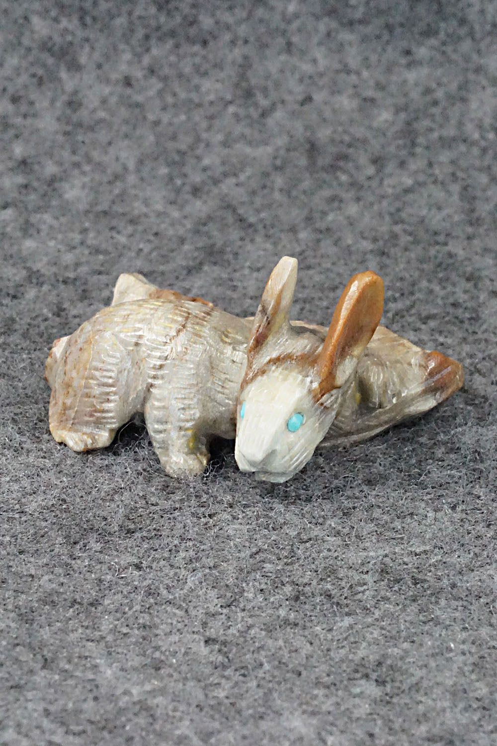 Rabbit Zuni Fetish Carving - Lance Cheama