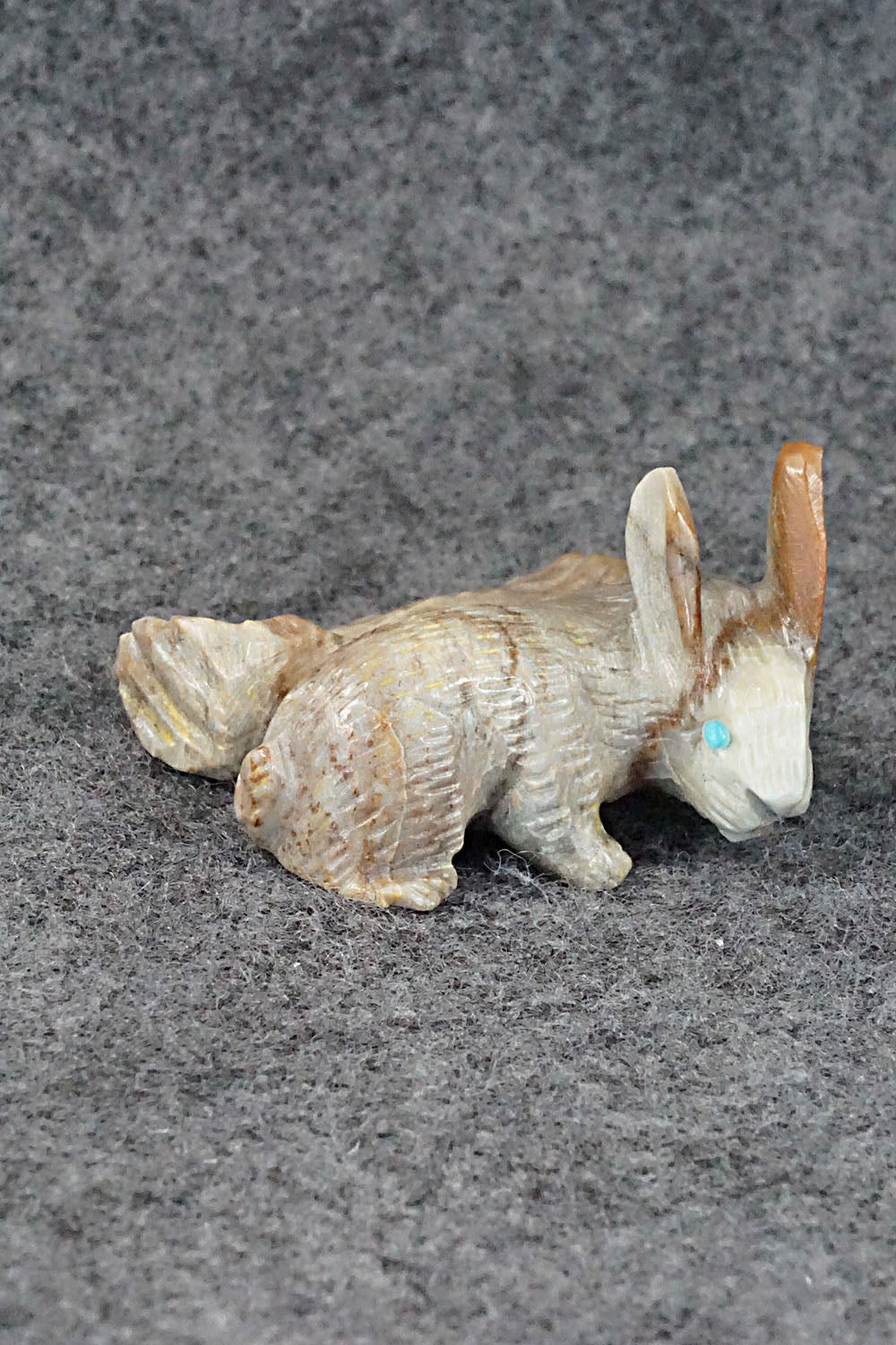 Rabbit Zuni Fetish Carving - Lance Cheama