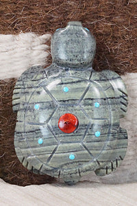 Turtle Zuni Fetish Carving - Reynold Lunasee