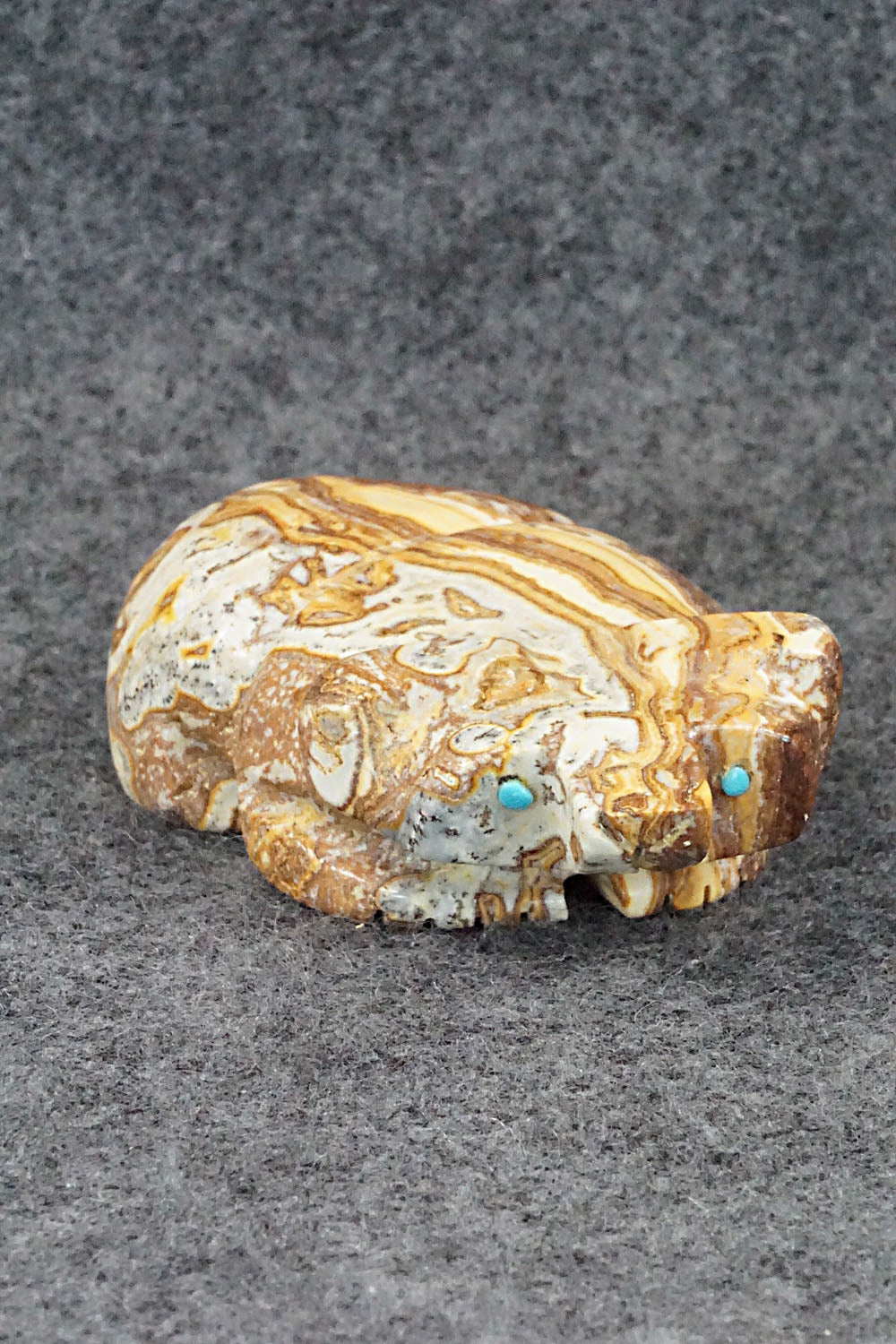 Bear Zuni Fetish Carving - Reynold Lunasee