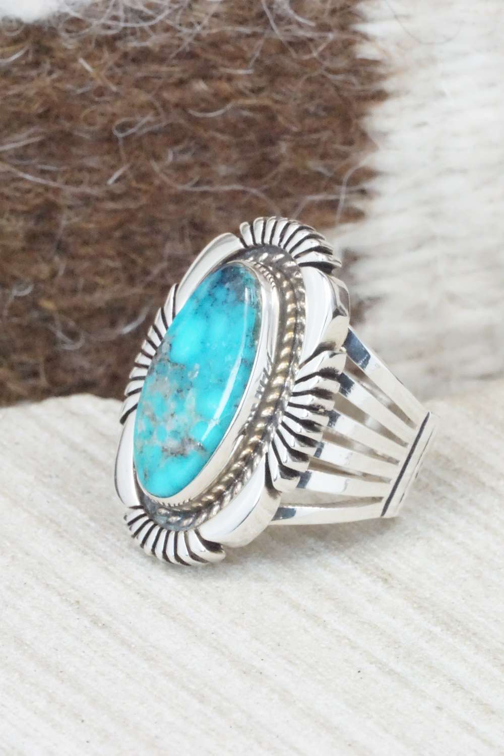 Turquoise & Sterling Silver Ring - Raymond Bennett - Size 6.5