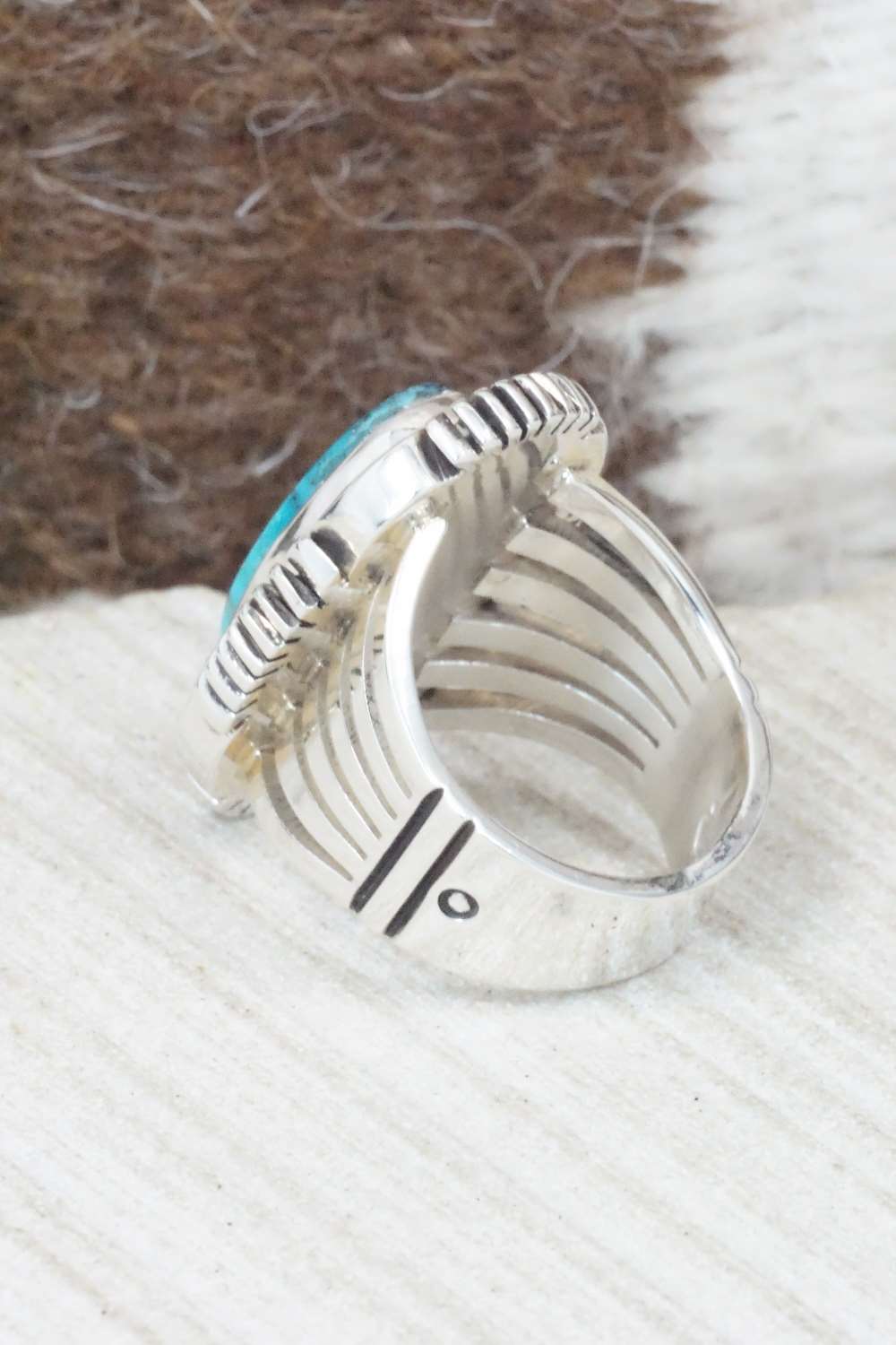 Turquoise & Sterling Silver Ring - Raymond Bennett - Size 6.5