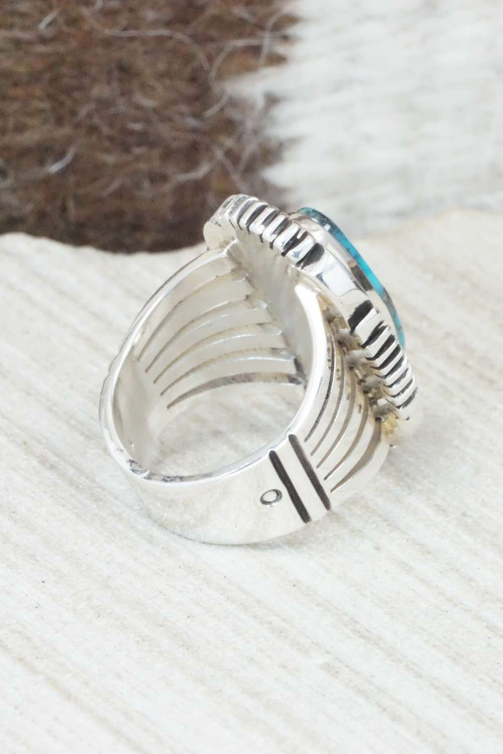 Turquoise & Sterling Silver Ring - Raymond Bennett - Size 6.5