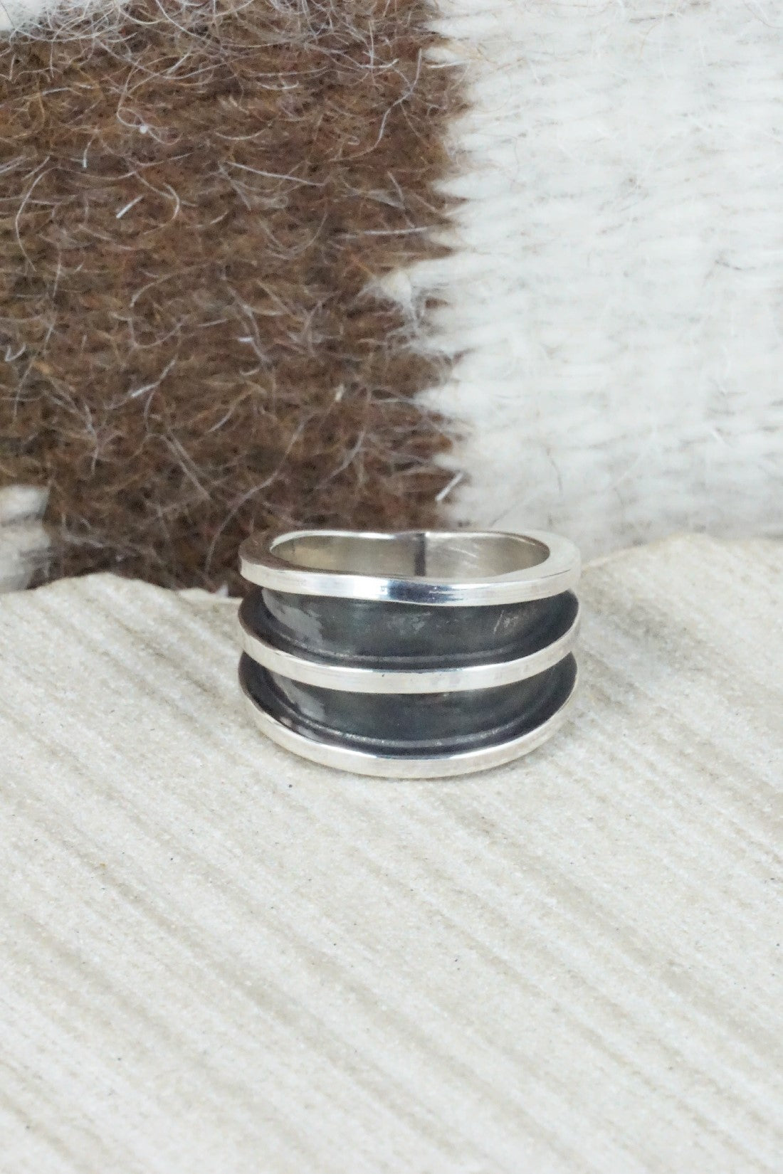 Sterling Silver Ring - Tom Hawk - Size 6.5