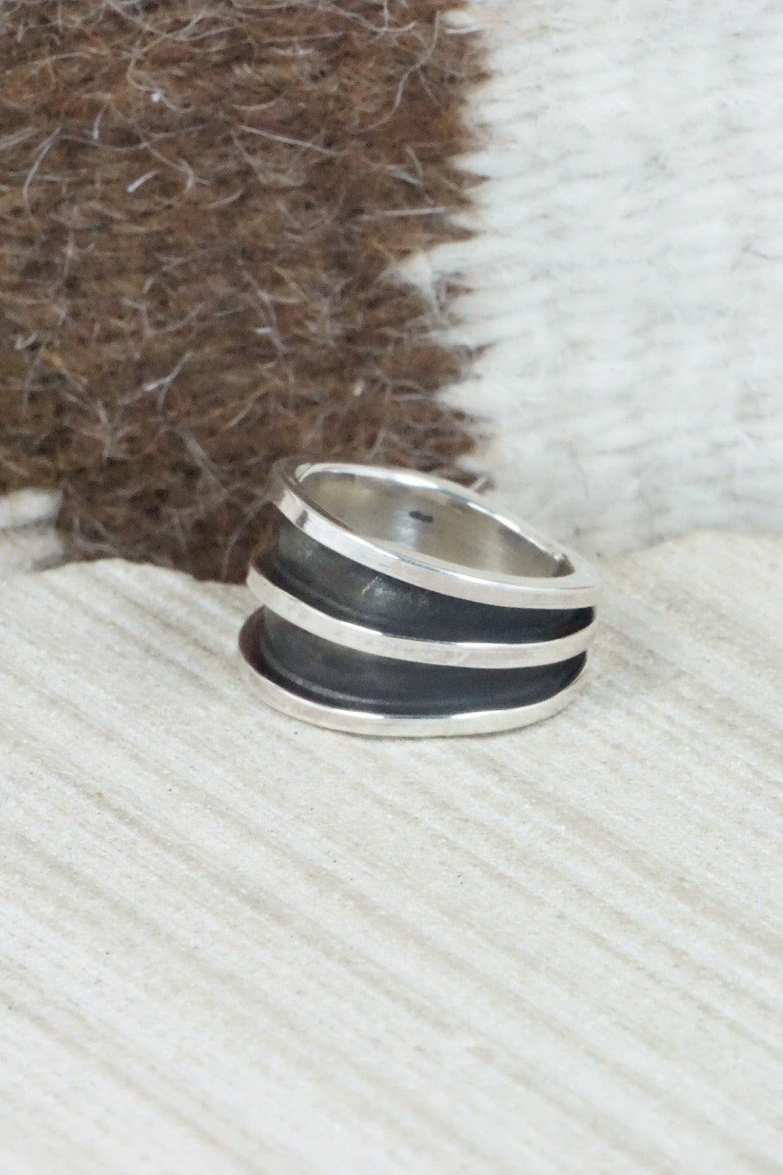 Sterling Silver Ring - Tom Hawk - Size 6.5