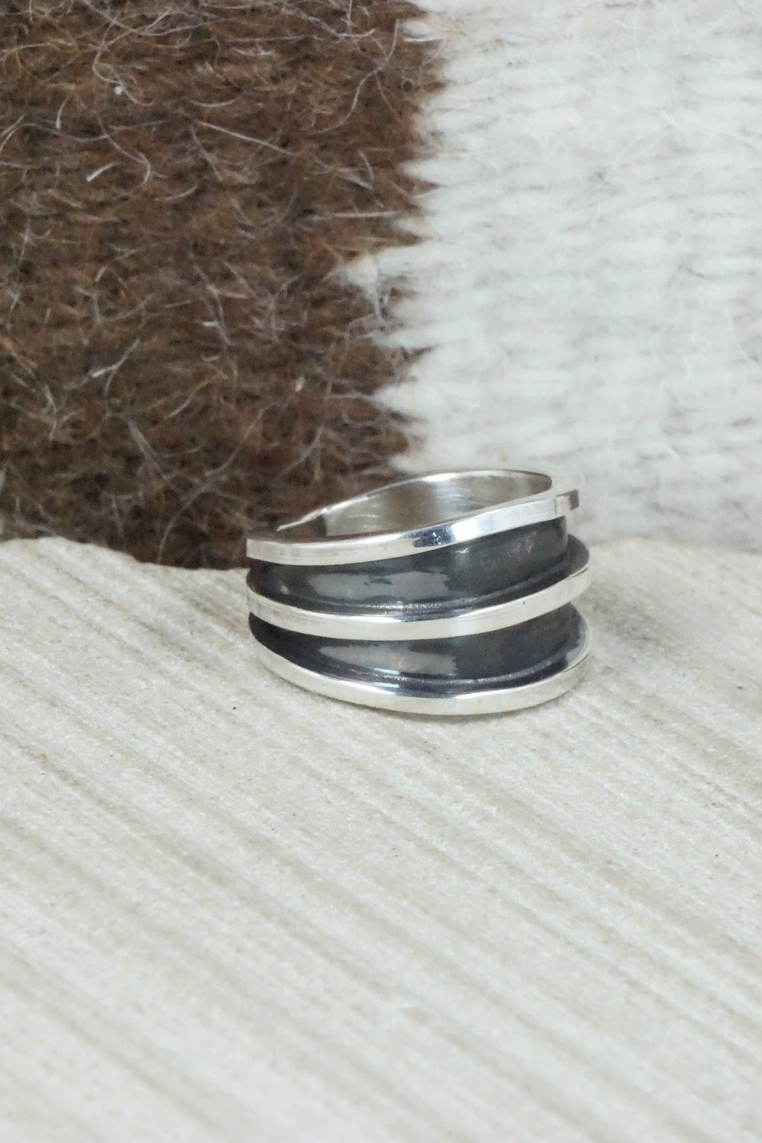 Sterling Silver Ring - Tom Hawk - Size 6.5