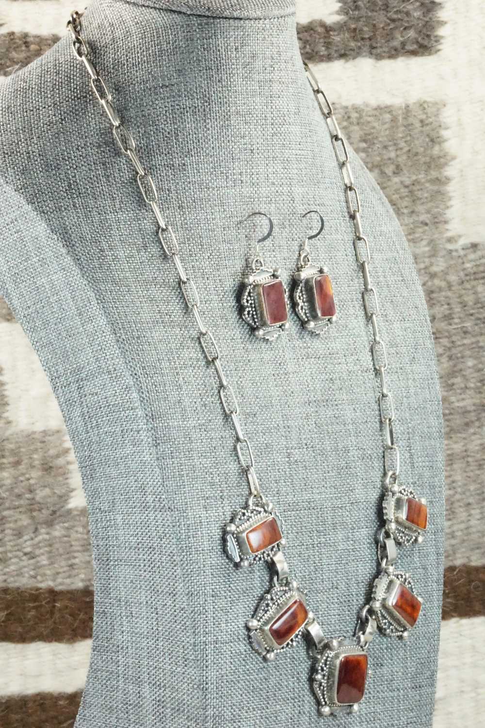 Spiny Oyster & Sterling Silver Necklace and Earrings Set - Jason Livingston