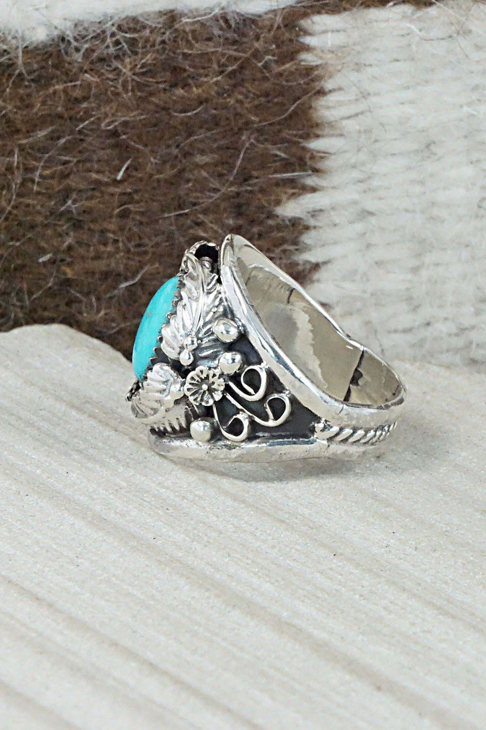 Turquoise & Sterling Silver Ring - Gilbert Smith - Size 10