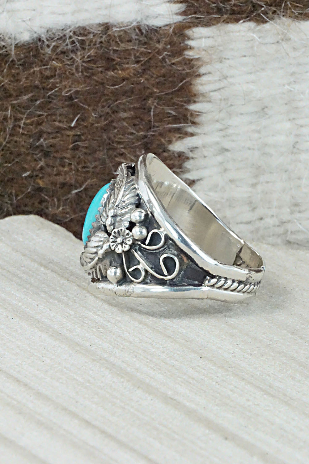 Turquoise & Sterling Silver Ring - Gilbert Smith - Size 14
