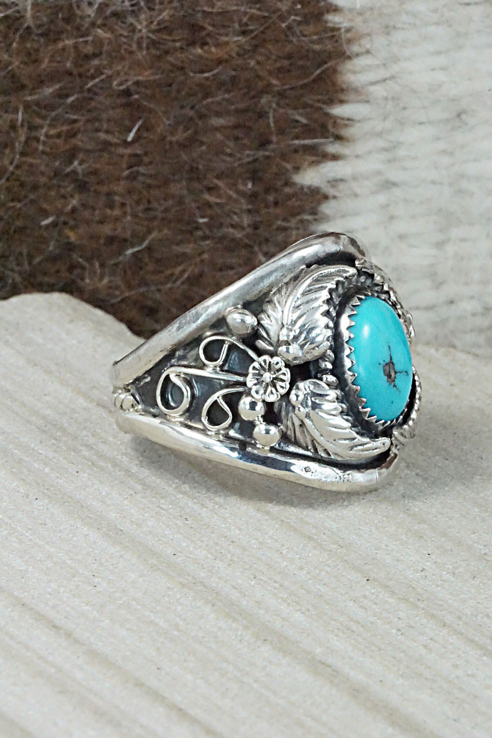 Turquoise & Sterling Silver Ring - Gilbert Smith - Size 14