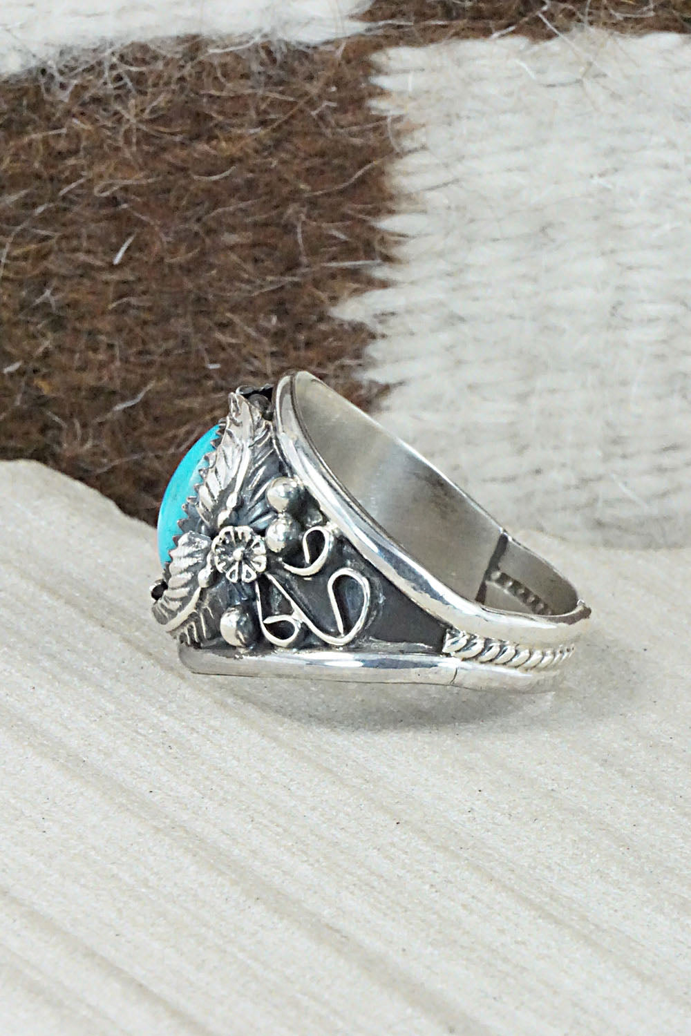 Turquoise & Sterling Silver Ring - Gilbert Smith - Size 15