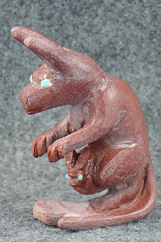 Kangaroo Zuni Fetish Carving - Carlton Kaamasee
