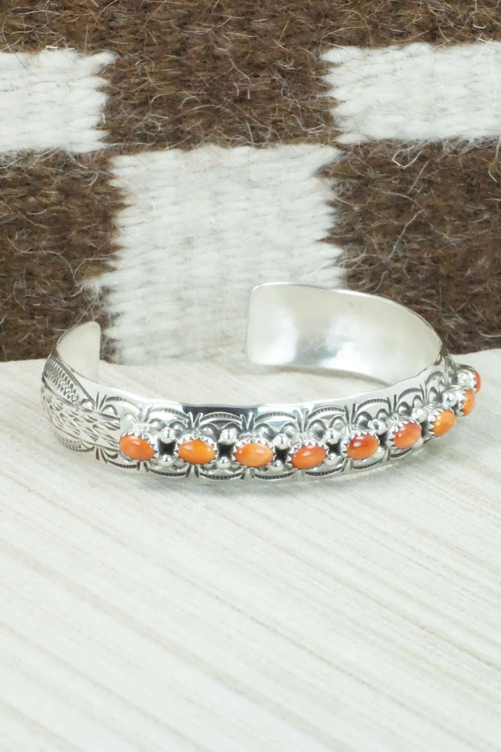 Spiny Oyster & Sterling Silver Bracelet - Glenn Sandoval