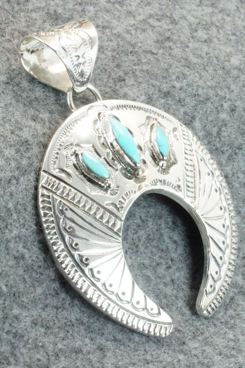Turquoise & Sterling Silver Pendant - Jeremy Delgarito