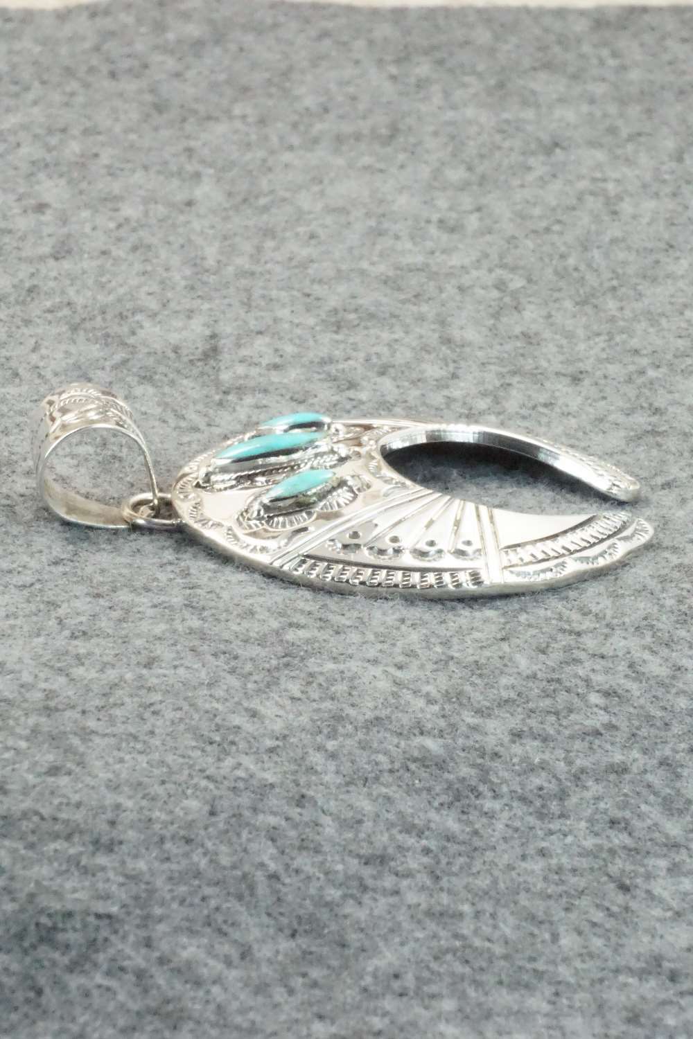 Turquoise & Sterling Silver Pendant - Jeremy Delgarito