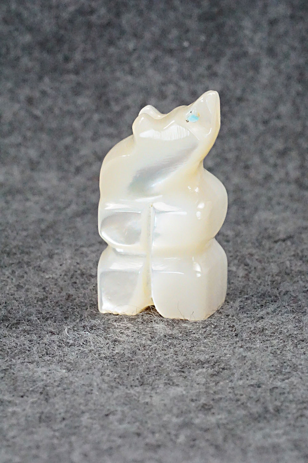 Bear Zuni Fetish Carving - Danny Lonjose