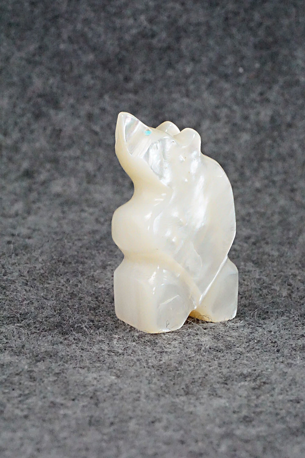 Bear Zuni Fetish Carving - Danny Lonjose