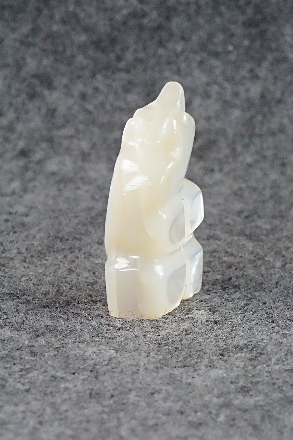 Bear Zuni Fetish Carving - Danny Lonjose