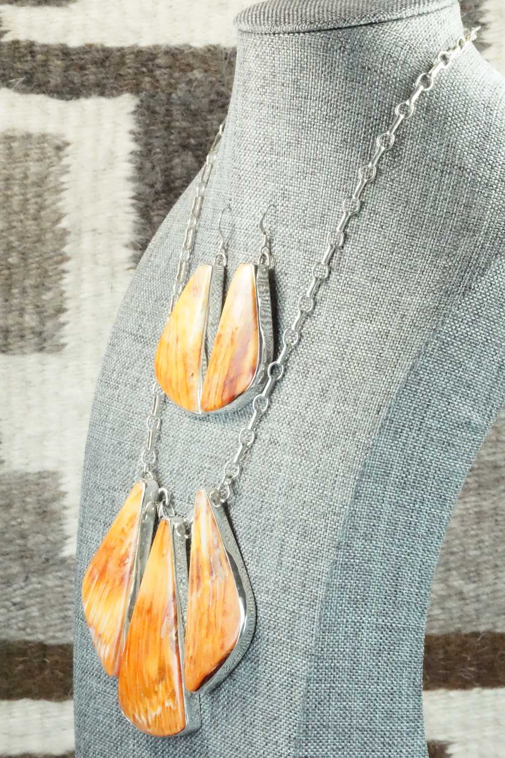 Spiny Oyster & Sterling Silver Necklace and Earrings Set - Gregg Yazzie