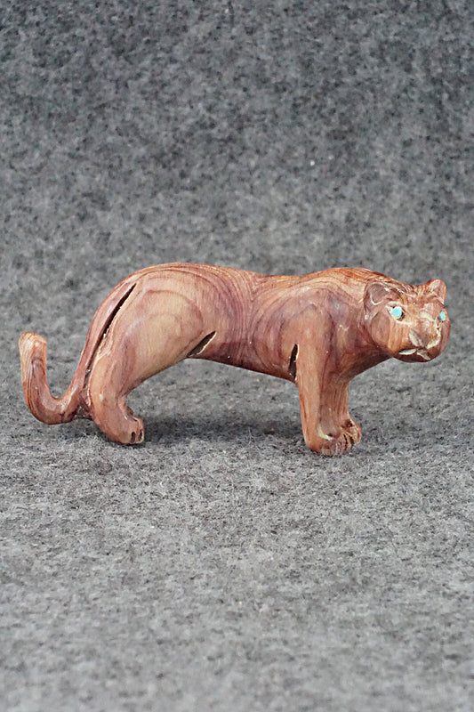 Mountain Lion Zuni Fetish Carving - Cody Nastacio