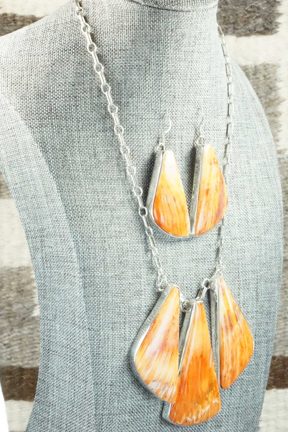Spiny Oyster & Sterling Silver Necklace and Earrings Set - Gregg Yazzie