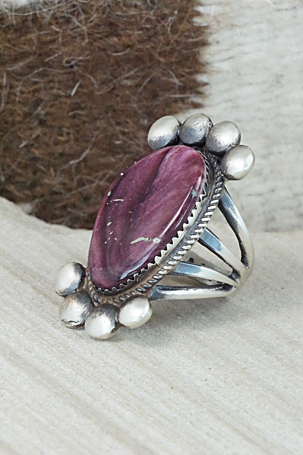 Spiny Oyster and Sterling Silver Ring - Martha Cayatineto - Size 6