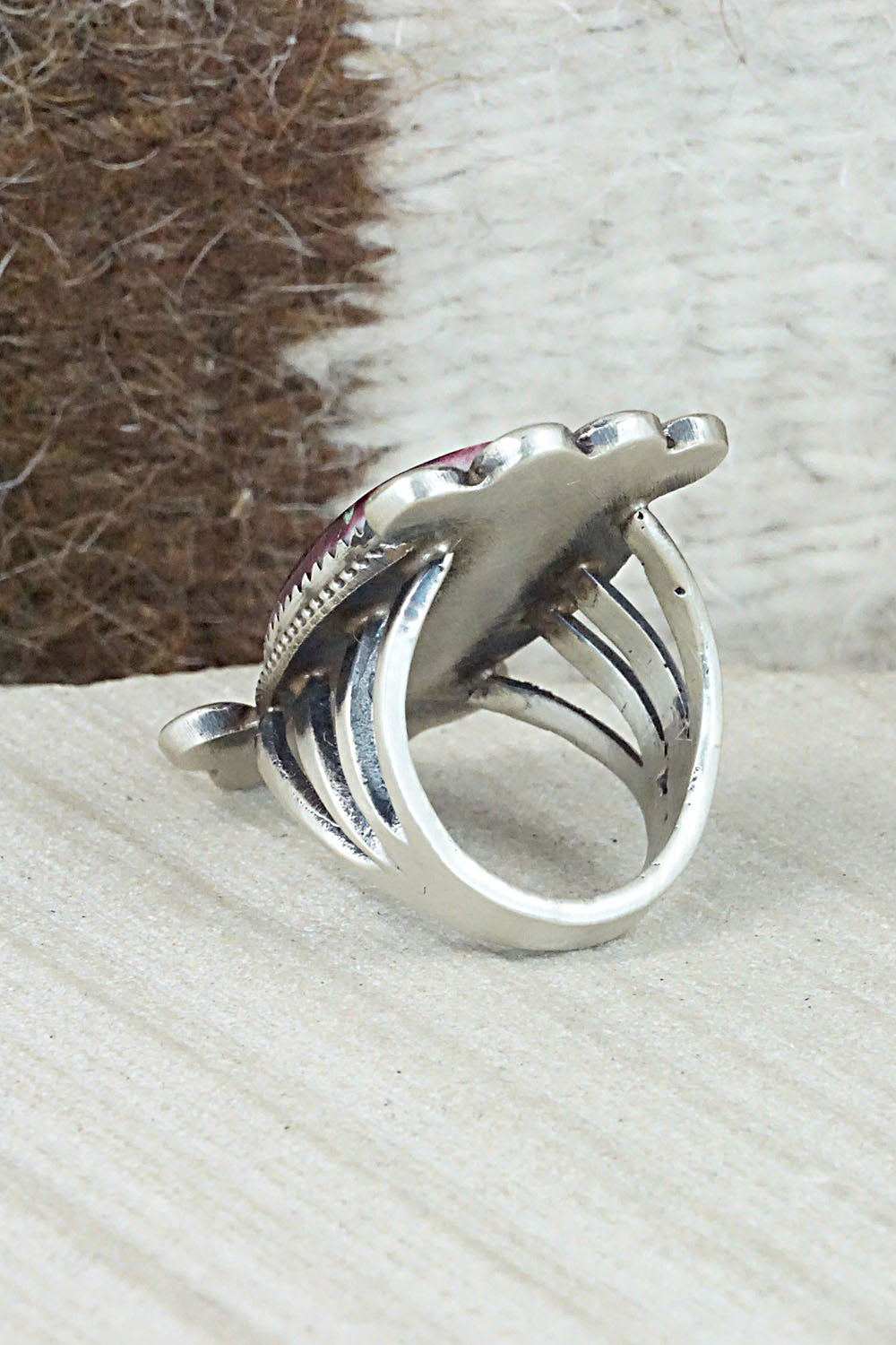 Spiny Oyster and Sterling Silver Ring - Martha Cayatineto - Size 6