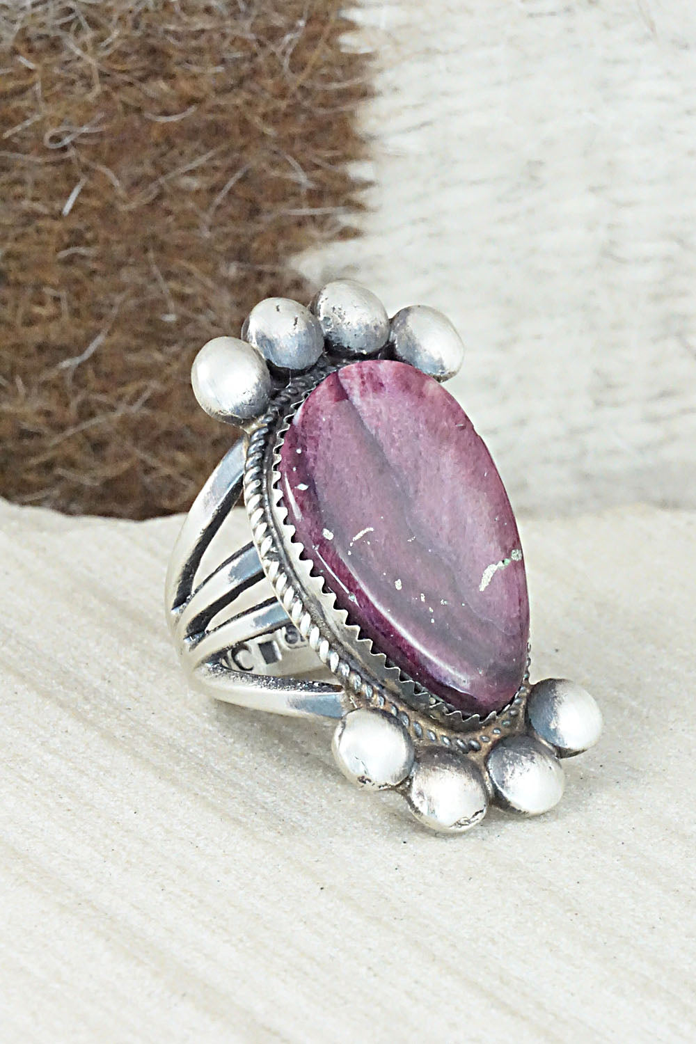 Spiny Oyster and Sterling Silver Ring - Martha Cayatineto - Size 6