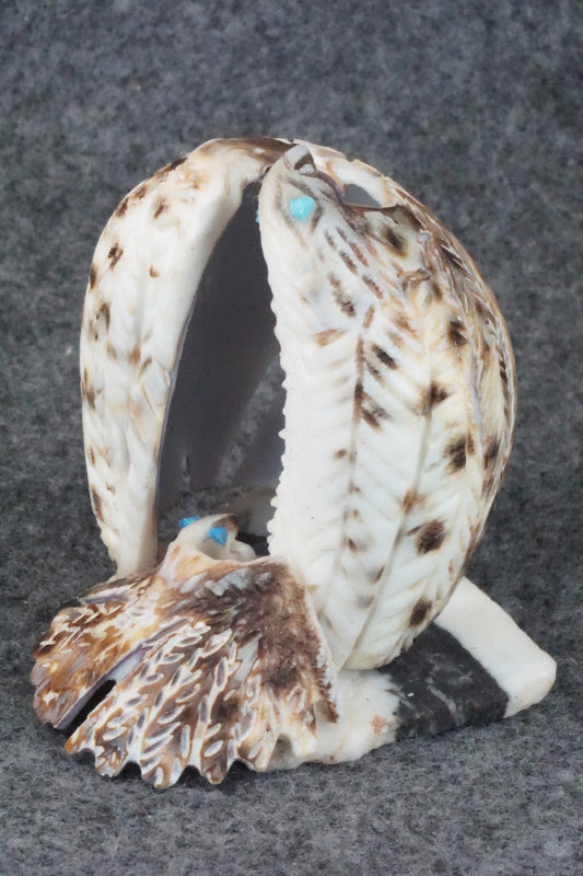 Eagle Zuni Fetish Carving - Jon Quam