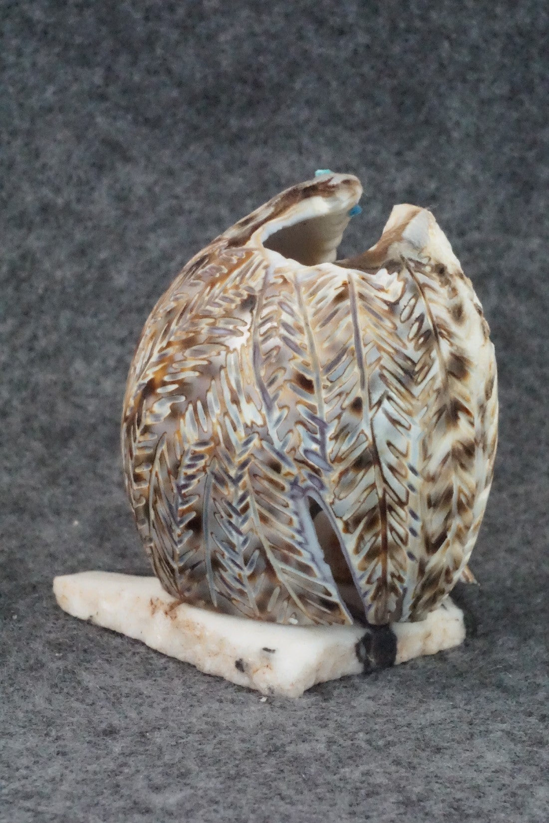 Eagle Zuni Fetish Carving - Jon Quam