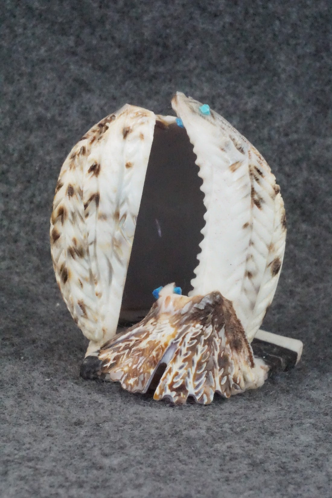 Eagle Zuni Fetish Carving - Jon Quam