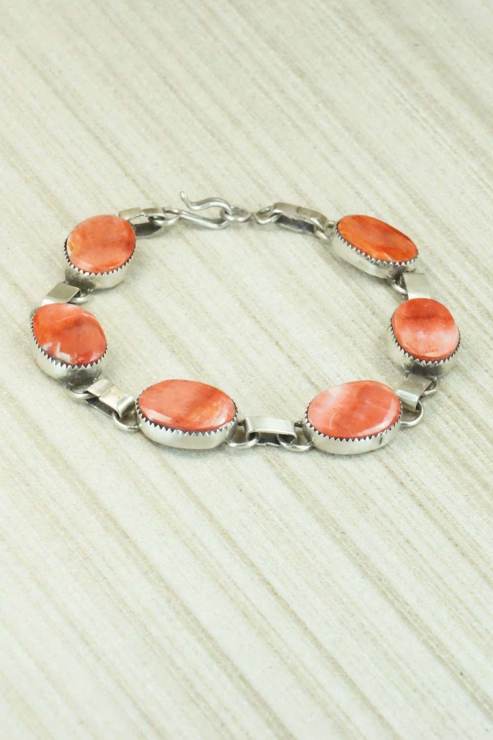 Spiny Oyster & Sterling Silver Link Bracelet - Selina Warner