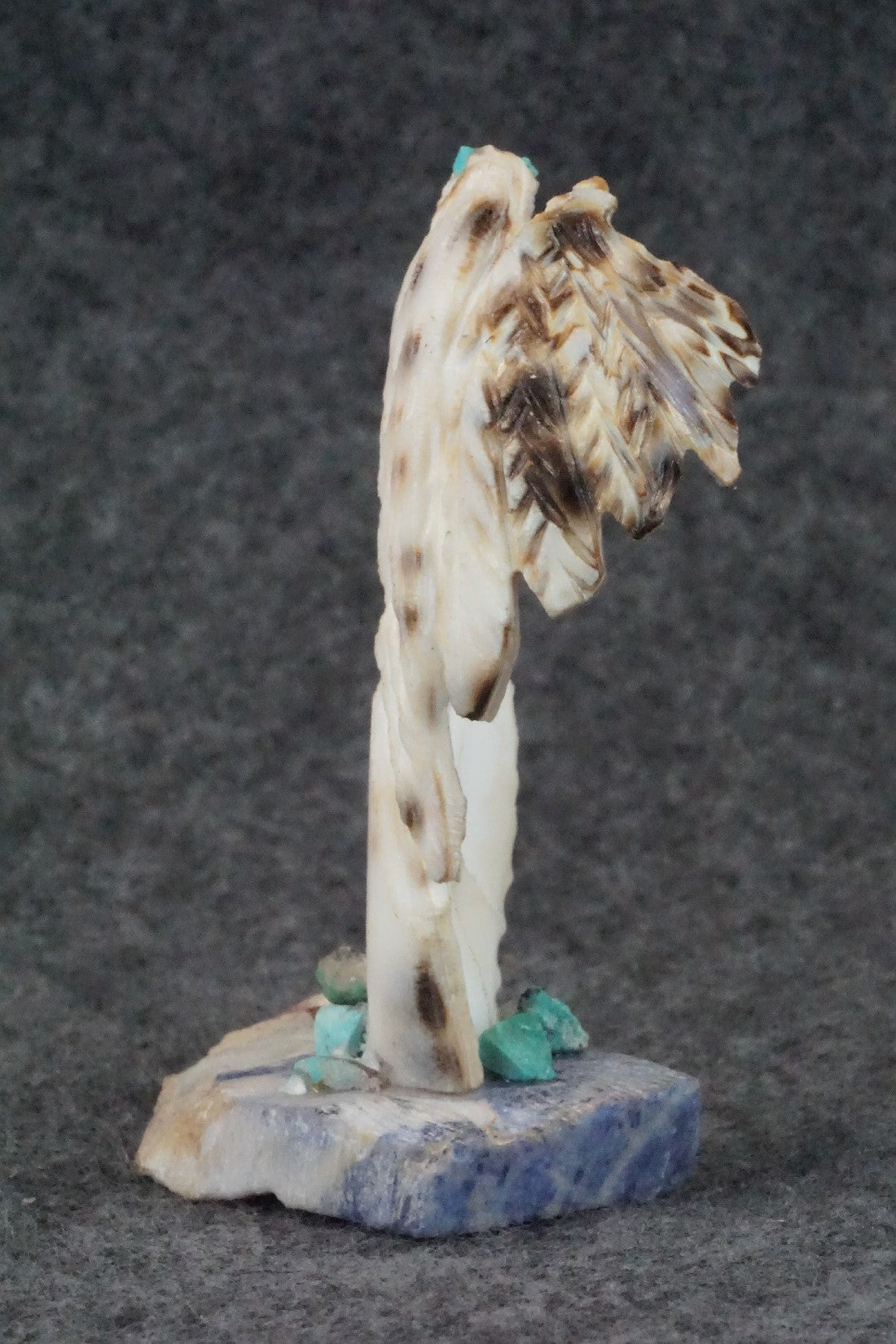 Eagle Zuni Fetish Carving - Jon Quam