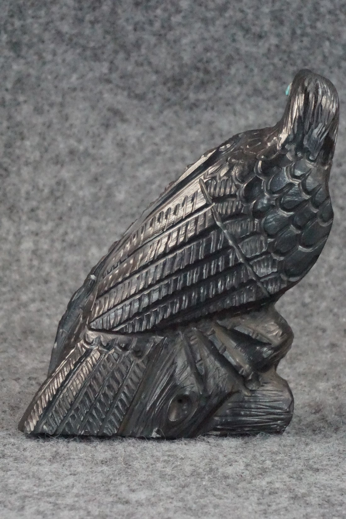 Crow Zuni Fetish Carving - Derrick Kaamasee