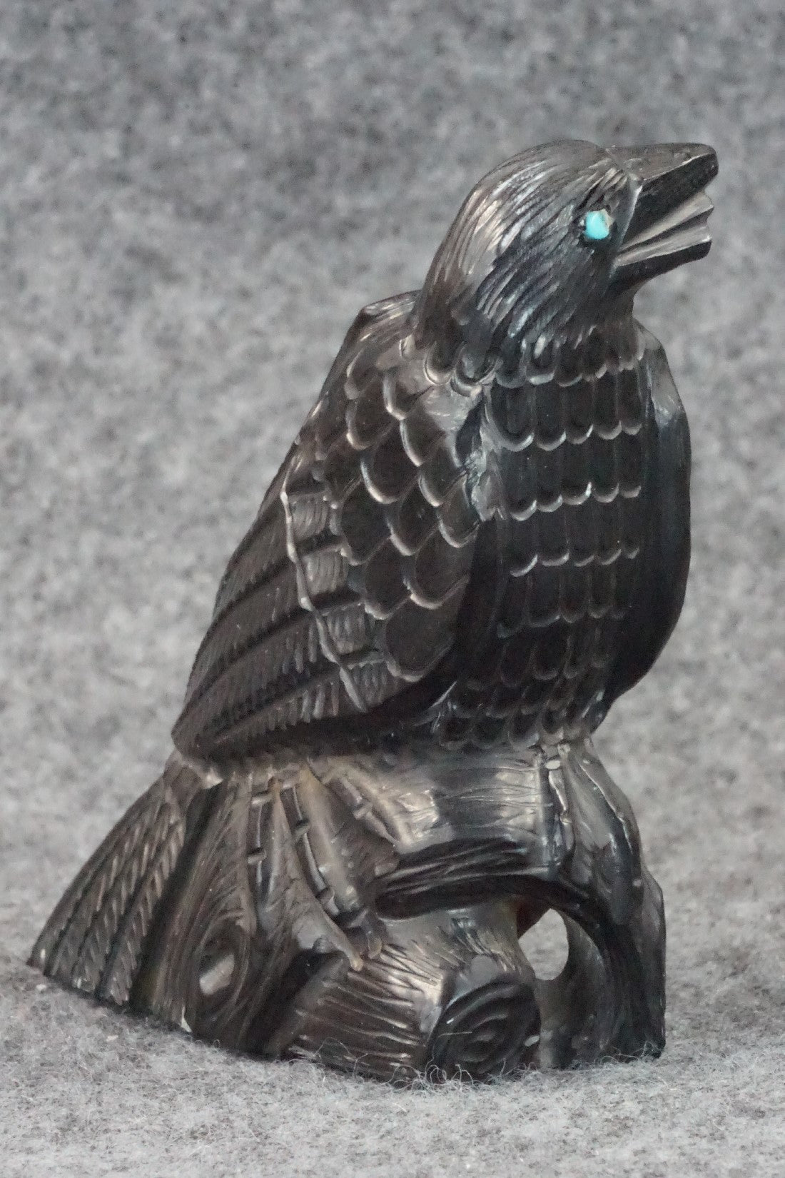 Crow Zuni Fetish Carving - Derrick Kaamasee