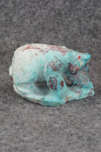 Bear Zuni Fetish Carving - Derrick Kaamasee