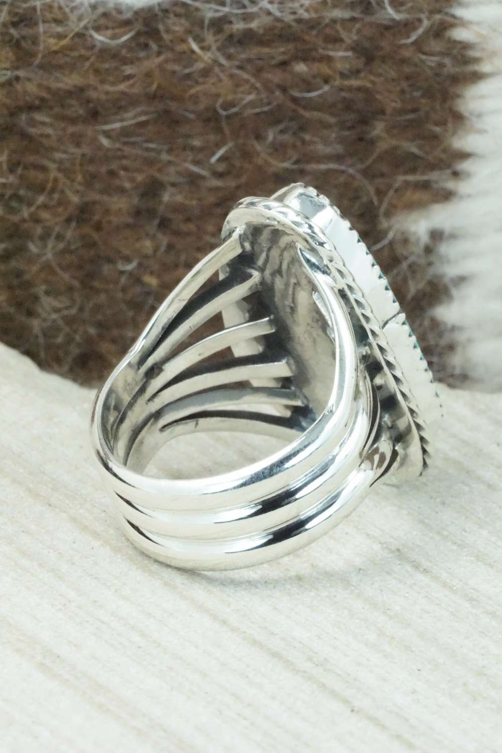 Turquoise & Sterling Silver Ring - Mike Smith - Size 9.5