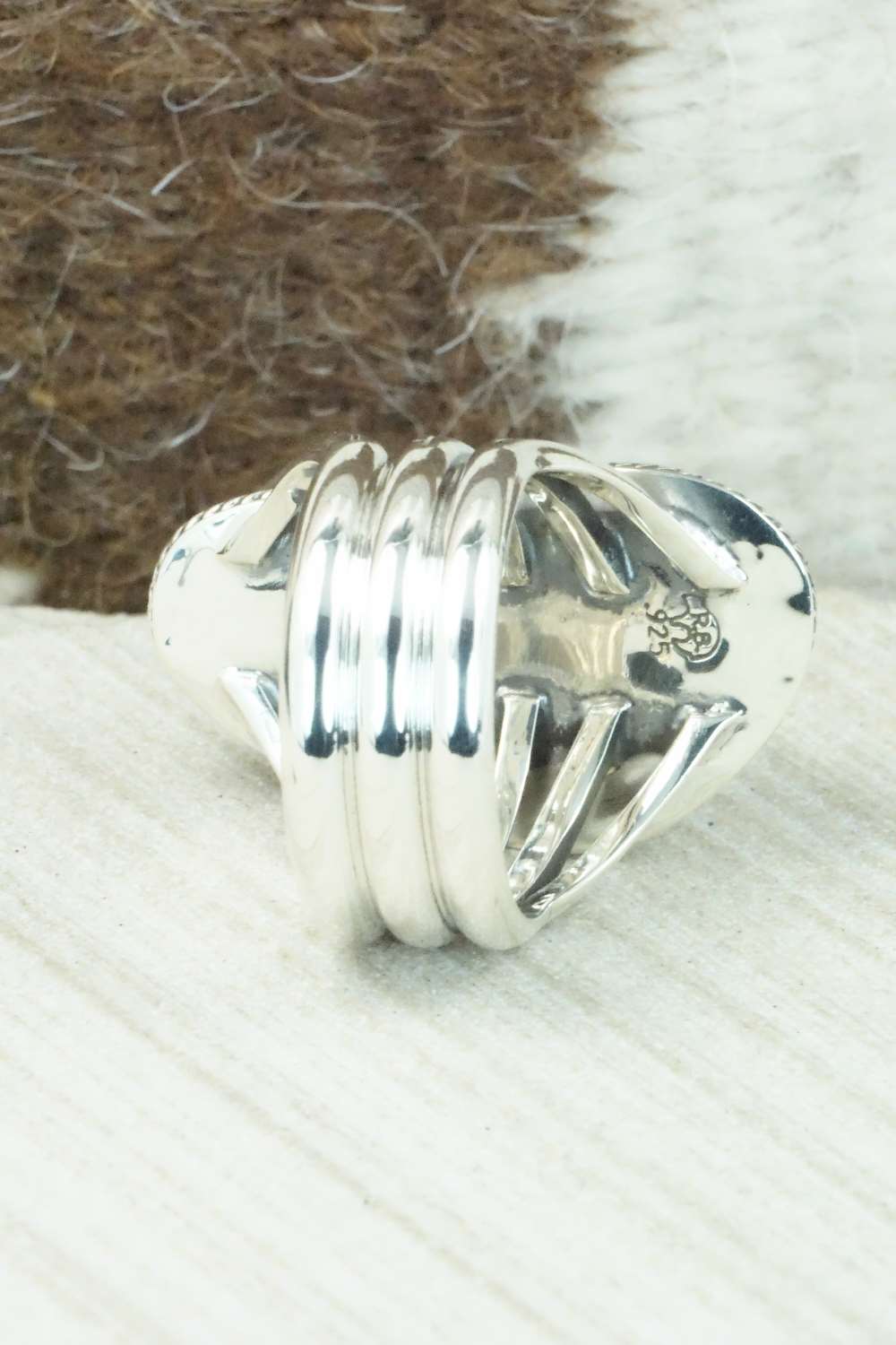 Turquoise & Sterling Silver Ring - Mike Smith - Size 9.5