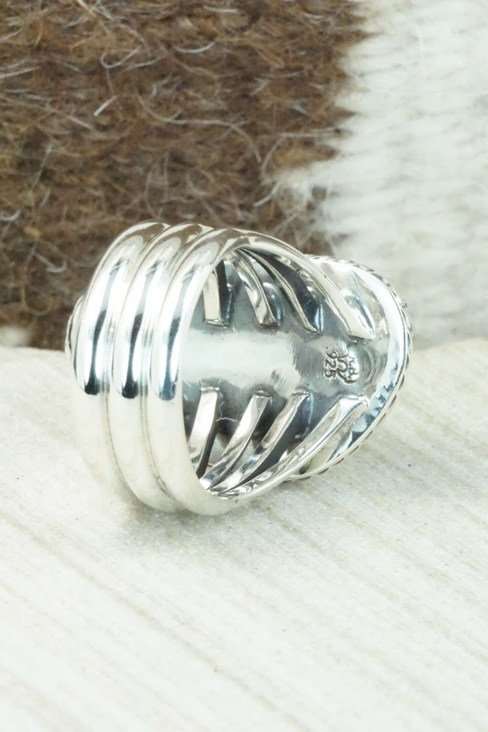 Turquoise & Sterling Silver Ring - Mike Smith - Size 9.5