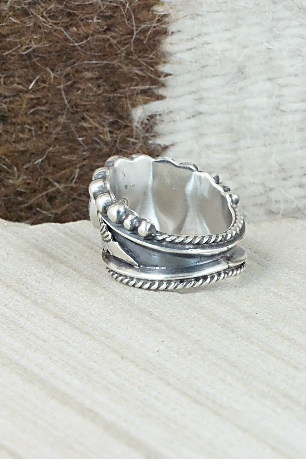 Turquoise & Sterling Silver Ring - Tom Lewis - Size 7